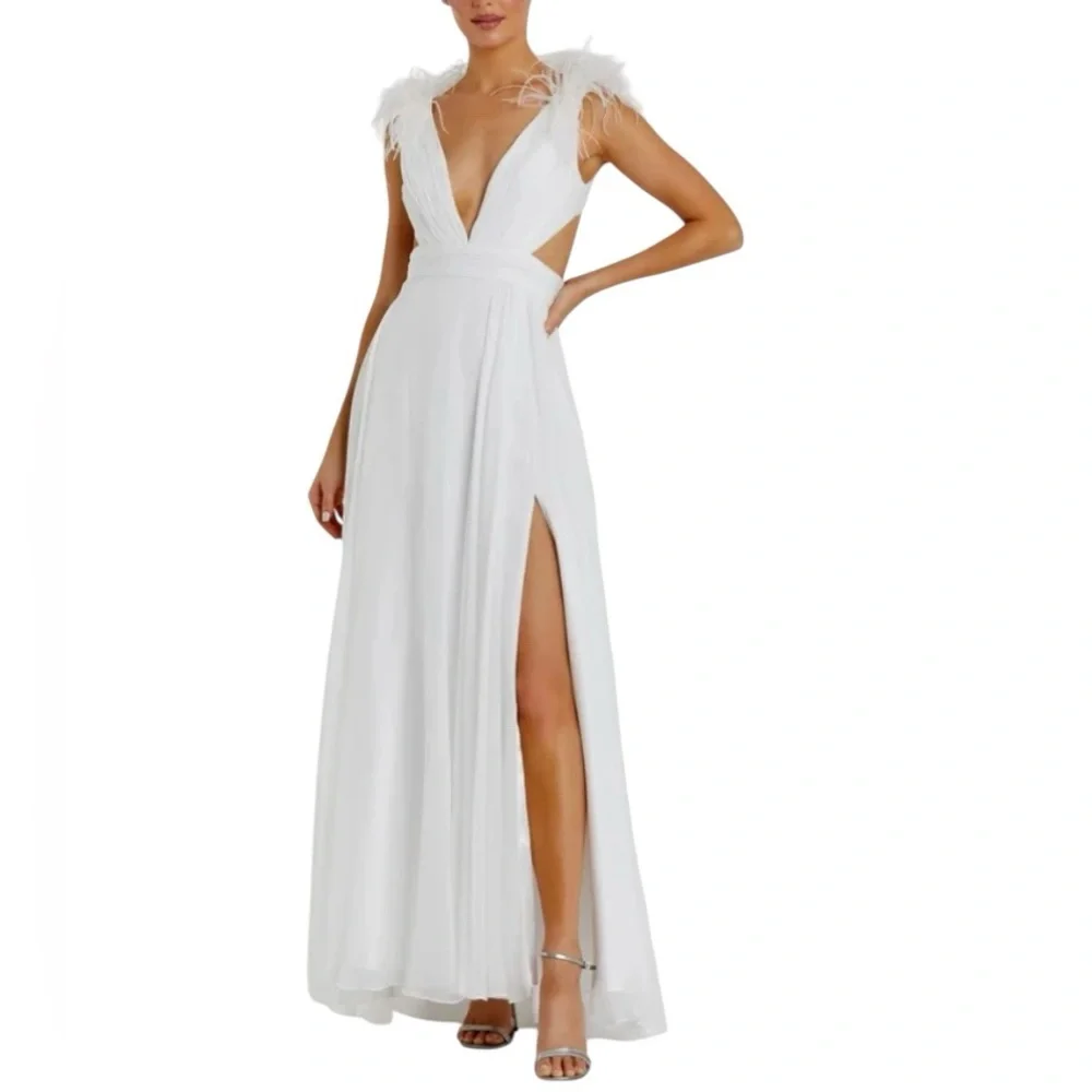 NWT Mac Duggal White Plunge Ostrich Feather Gown Dress 68113 Size 4 - Picture 1 of 8